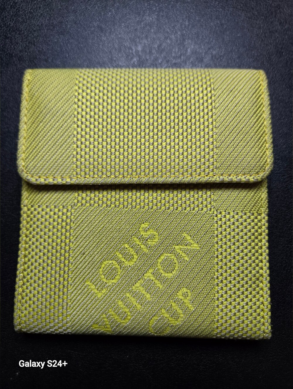 ✨️Louis Vuitton America Cup Edition Check Damier Fold Wallet Yellow Lime